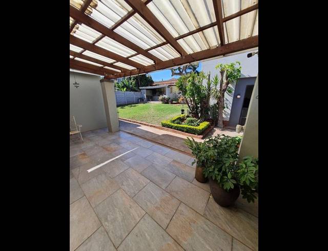 3 BEDROOM HOUSE FOR SALE IN ESSENWOOD